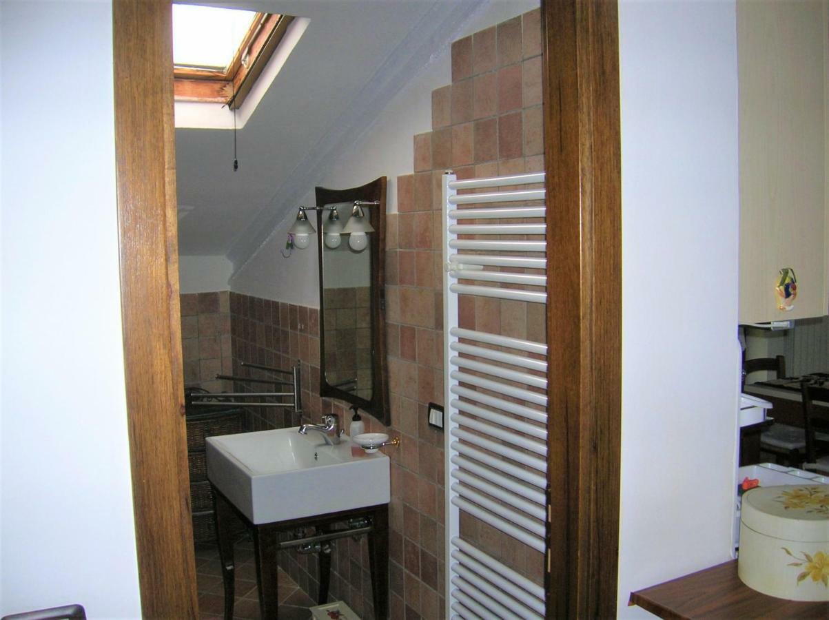 Mansarda Viti - Sguardo Su Frontone - Apartment ภายนอก รูปภาพ