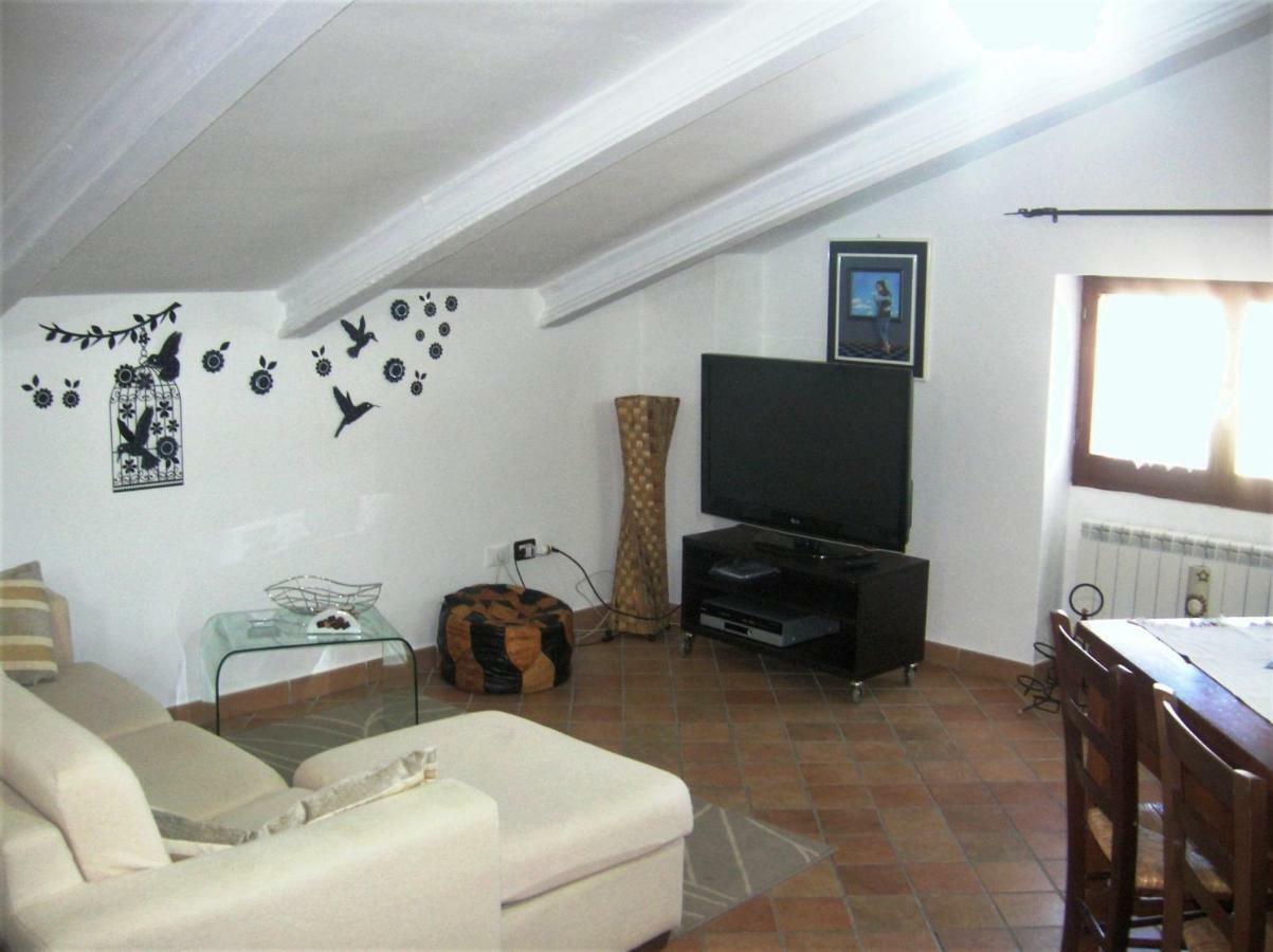 Mansarda Viti - Sguardo Su Frontone - Apartment ภายนอก รูปภาพ